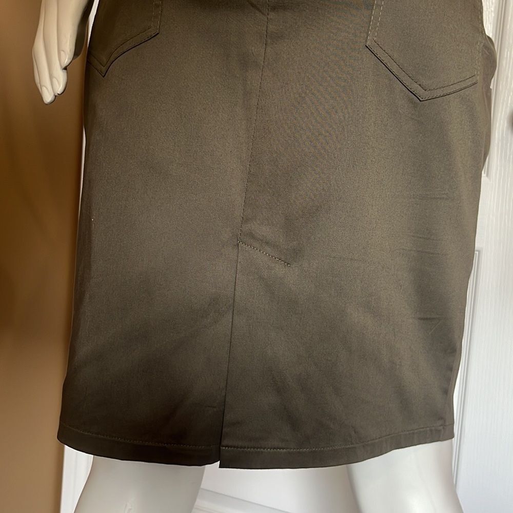 Beautiful skirt/ Size 44 - Picture 11 of 13